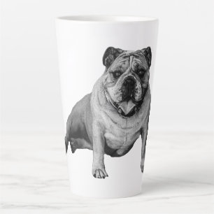 Entspannter Bulldogge mit spielerischem Grinsen Milchtasse