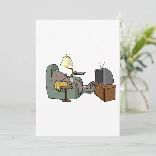 Entspannter Hund Fernsehen Einladung (Von Creator hochgeladen)