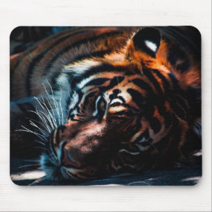 Entspannter Tiger Mousepad