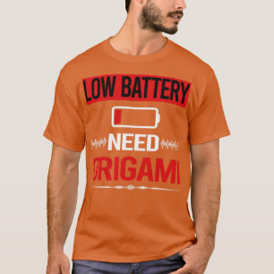 Entstehung eines niedrigen Akkus T-Shirt
