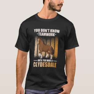 Entwurf einer Pferdezucht für einen Clydesdale-Rei T-Shirt