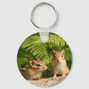 Entzückend neugierige BabyChipmunks Schlüsselanhänger