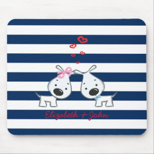 Entzückende Hunde in Liebe auf Gestreift-Personali Mousepad