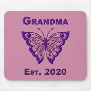 Entzückende Schmetterlings-Oma “Est 2020” Mousepad