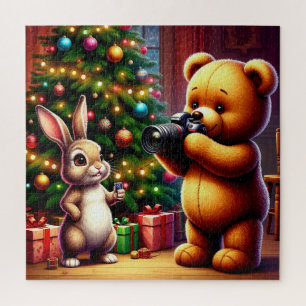Entzückender Bär und Kaninchen beim Weihnachtsfest