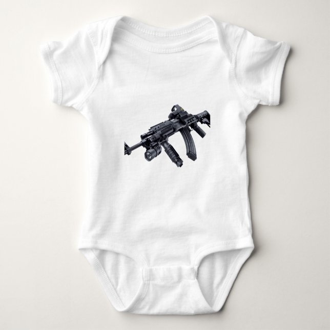 EOTech visierte taktisches AK-47Sturmgewehr an Baby Strampler (Vorderseite)