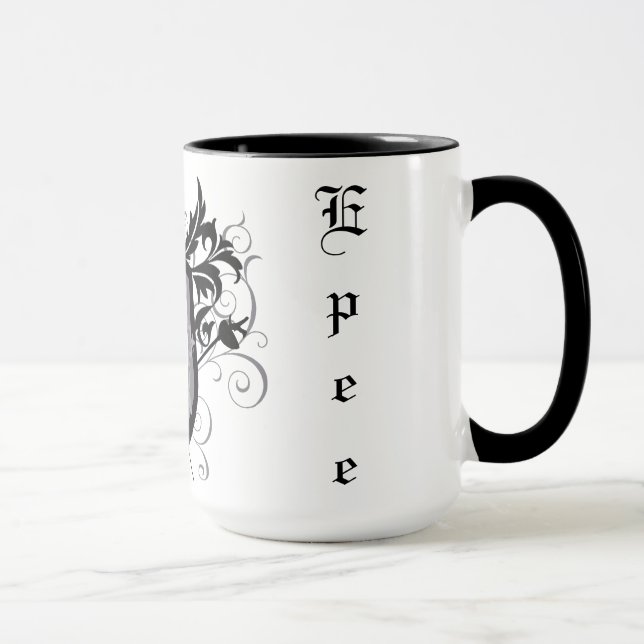 Epee dramatique clôturant la tasse de blanc de (Droite)