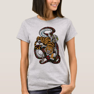 Epischer Kampf: Tiger gegen Schlange Kunst T-Shirt