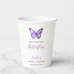 Er gibt ihr Schmetterlinge Brautparty Butterfly Pappbecher