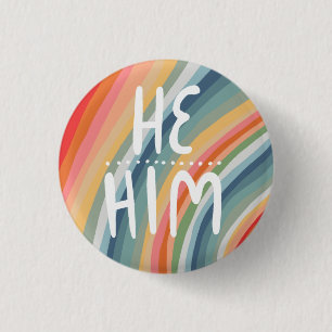 ER/HABM Pronouns farbenfroher Handletter Regenboge Button