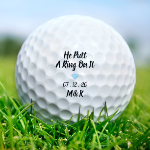Er hat einen Ring darauf Hochzeit Jubiläum Monogra Golfball