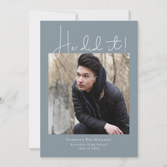 Er hat es getan! Foto der Graduierungspartei Einladung (Vorderseite)