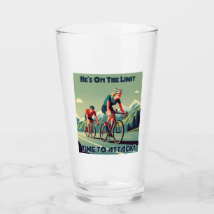 Er hat nur eine begrenzte Zeit, um Frauen mit dem Glas