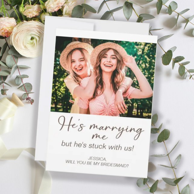 Er heiratet mich und bleibt beim Foto von Bridesma Einladung (Von Creator hochgeladen)