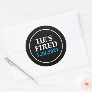 Er ist FIRED 1. Januar 2021 Runder Aufkleber