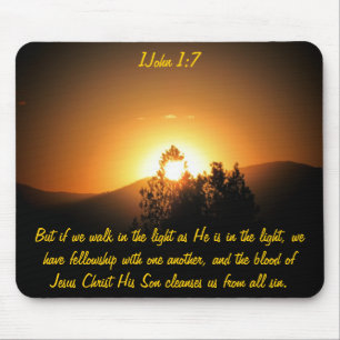 Er ist im Licht - 1 John 1:7 Mousepad