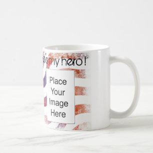 Er ist mein Held! Tasse