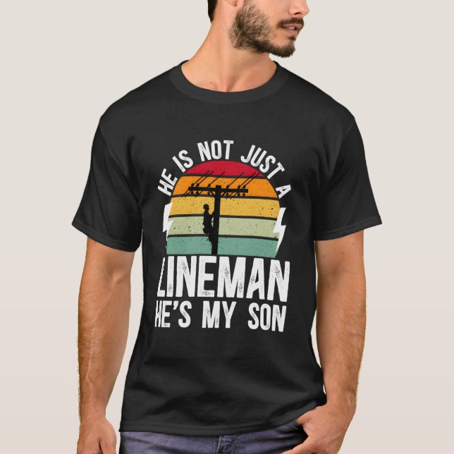 Er ist meine Sohn Lineman Mama eines Lineman Mama  T-Shirt (Vorderseite)