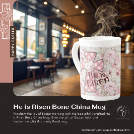 Er ist Tasse der Knochen-China