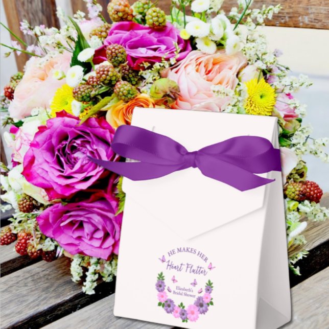 Er macht ihr Herz-Flattern-Brautparty Geschenkschachtel (Von Creator hochgeladen)