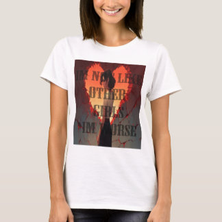 Er nicht wie andere Mädchen im schlimmeren T-Shirt
