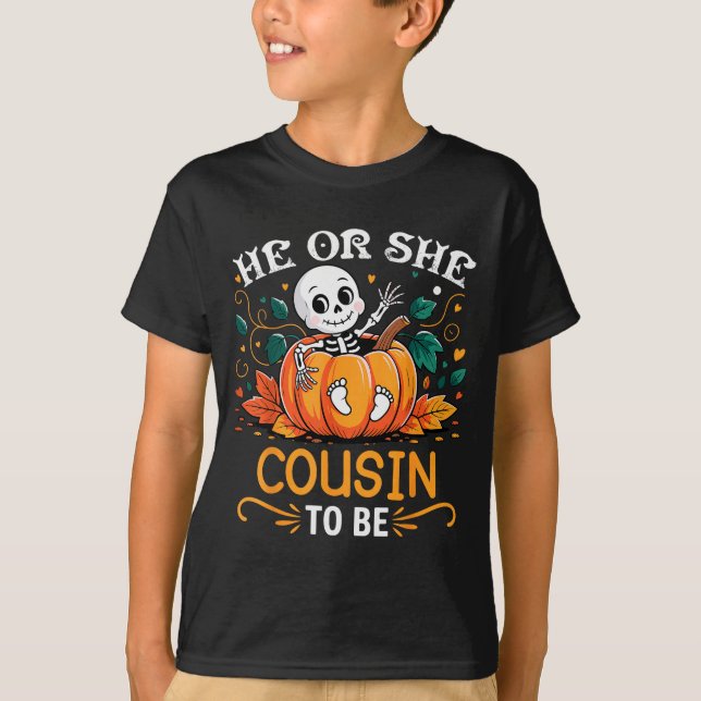 Er oder sie Cousin / Cousine wird Halloween-Skelet T-Shirt (Vorderseite)