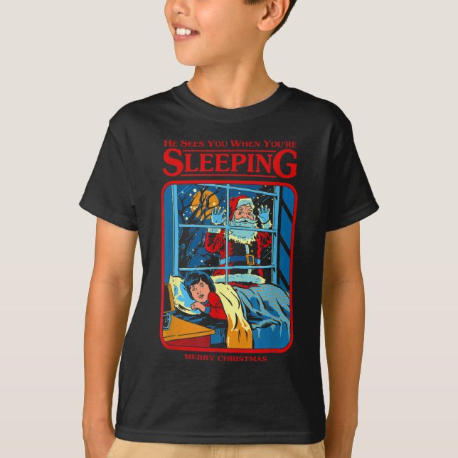 Er sieht dich, wenn du frohe Weihnachten schläfst T-Shirt (Vorderseite)
