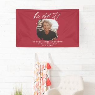 Er tat es mit dem roten, modernen Foto Abschluss Banner
