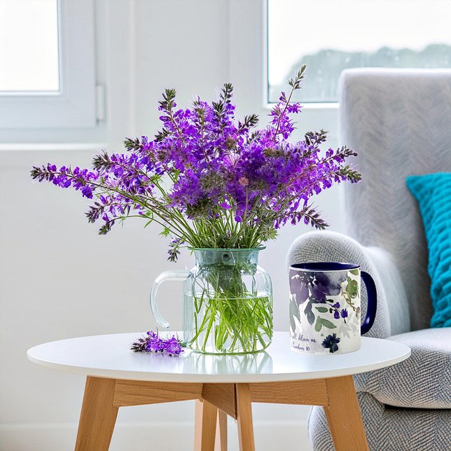 Er wird uns liefern, lila Aquarellblüte Tasse (Von Creator hochgeladen)