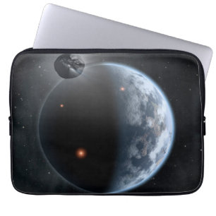 Erdähnlicher Planet mit Ozeanen, die seine Oberflä Laptopschutzhülle