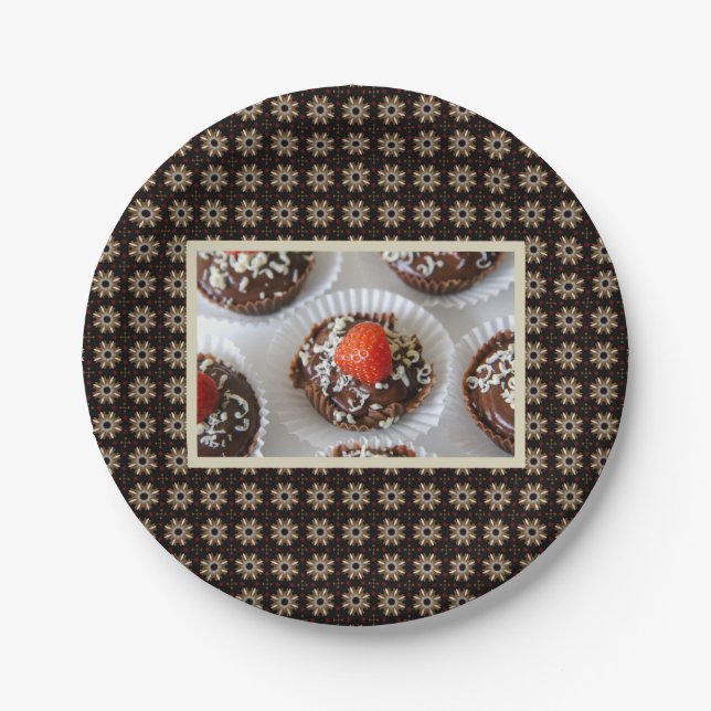 Erdbeere und dunkle Schokolade Mousse Dessert Pappteller (Vorderseite)