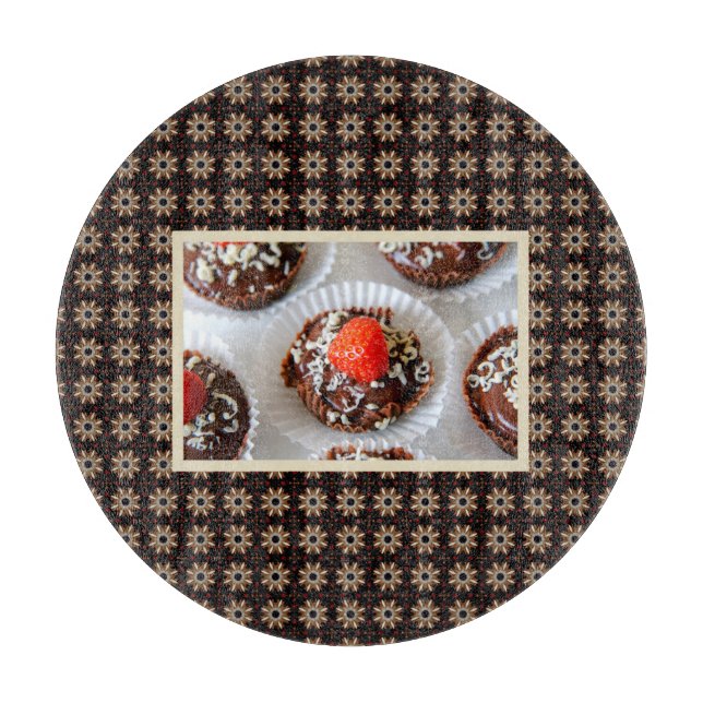 Erdbeere und dunkle Schokolade Mousse Dessert Schneidebrett (Vorderseite)