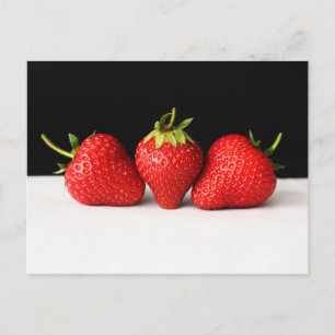 Erdbeeren auf schwarz-weißem PC-Bogen2 Postkarte