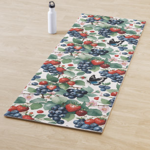 Erdbeeren Blaubeeren und Schmetterlinge Yogamatte