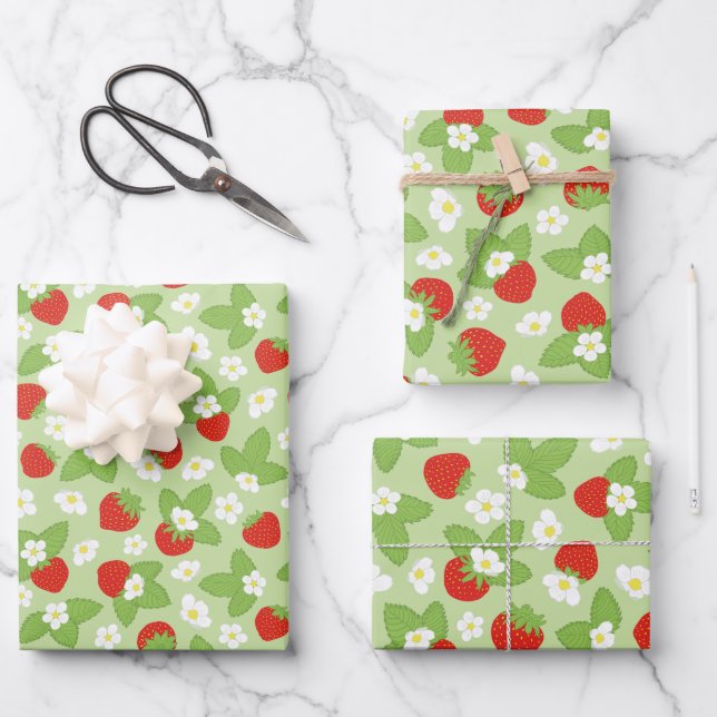 Erdbeeren Blumengrün Muster Geschenkpapier Set (Vorderseite)