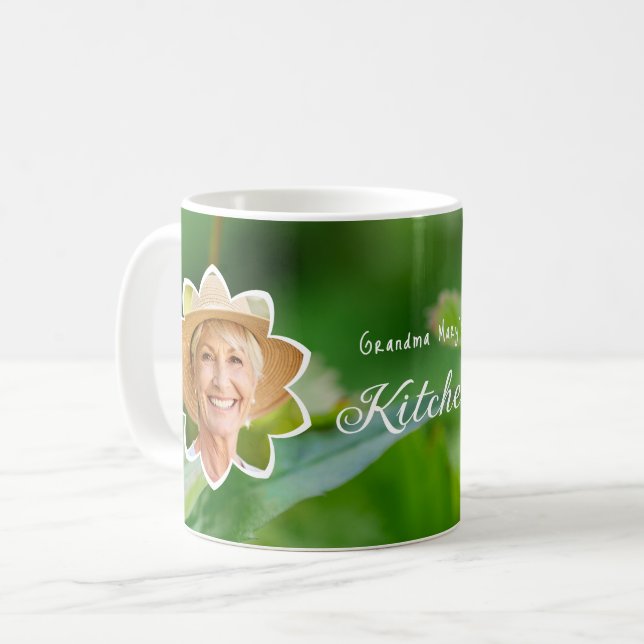 Erdbeeren-Foto mit Oma-Portrait Kaffeetasse (Vorderseite Links)