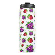 Erdbeeren und Trauben. Farbige Berries