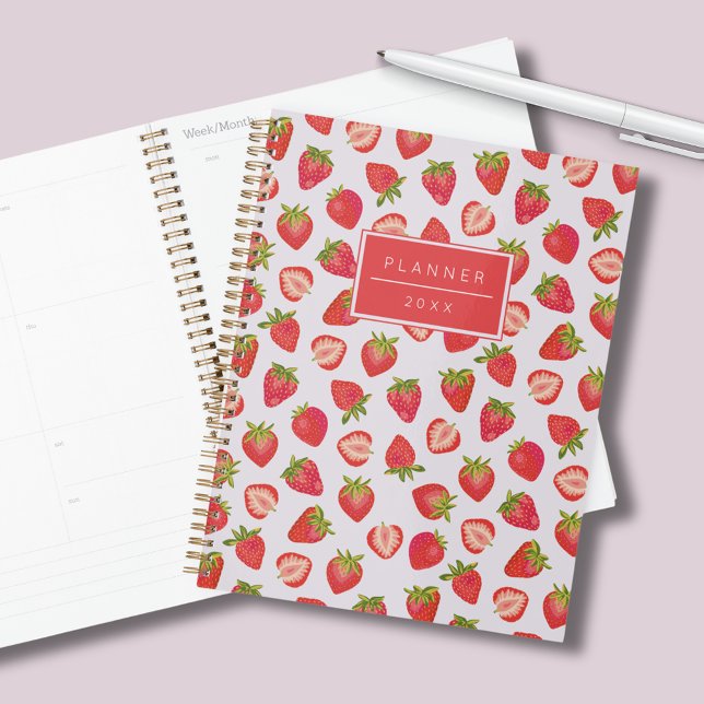 Erdbeermuster personalisiert planer (Personalized strawberry planner with custom text.  Matching items available.)