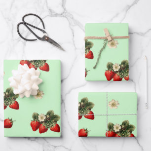 Erdbeerpapier mit Blüten auf grün Geschenkpapier Set