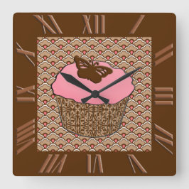Erdbeerrosa mattierter kleiner Kuchen Quadratische Wanduhr
