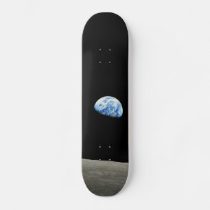 Erde aus dem Universum des Mond Skateboard