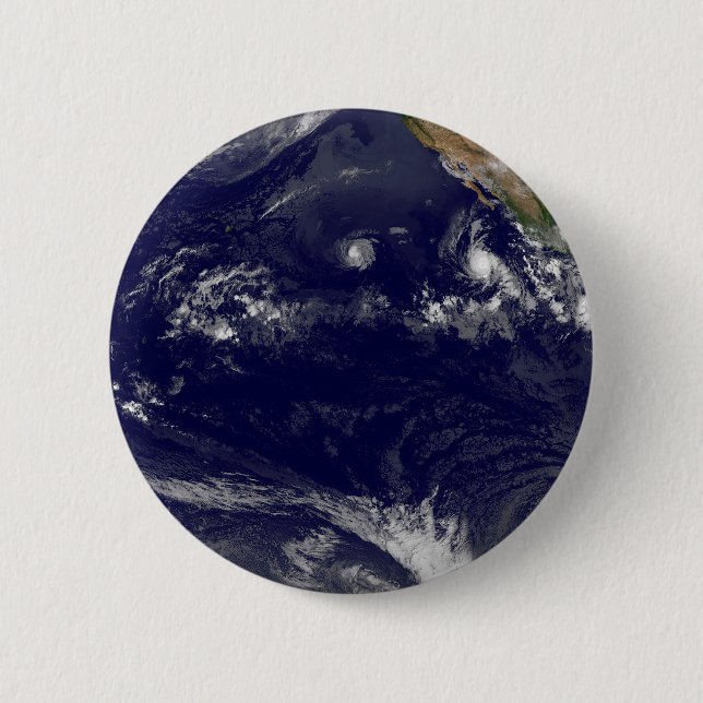 Erde mit drei tropischen Zyklonen im Pazifik. Button (Vorderseite)