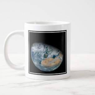 Erde mit Nordafrika und Südwesteuropa Jumbo-Tasse