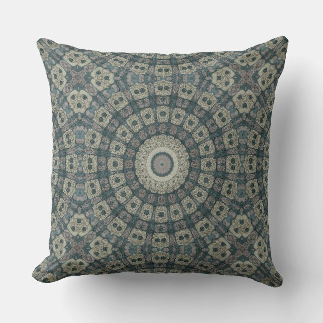 Erde Tone Mandala mit Tribal Geometric Patterns Kissen (Vorderseite)
