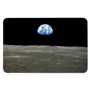 Erde vom Mond aus im schwarzen Weltraum: Earthrise Magnet