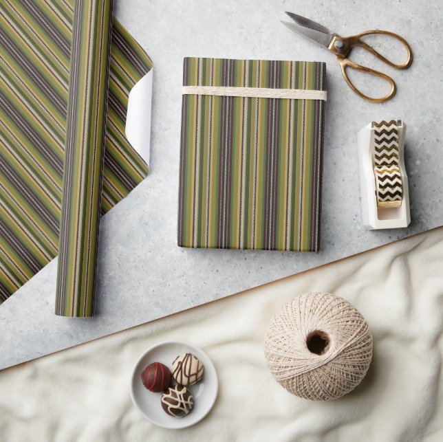 Erdfarben Lettische Rockstreifen Traditionell Geschenkpapier (Kunsthandwerk)