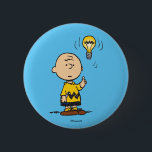 Erdnüsse | Charlie Browns Idee einer Glühbirne Button<br><div class="desc">Karo in diesem tollen Peanuts-Design mit Charlie Brown.</div>