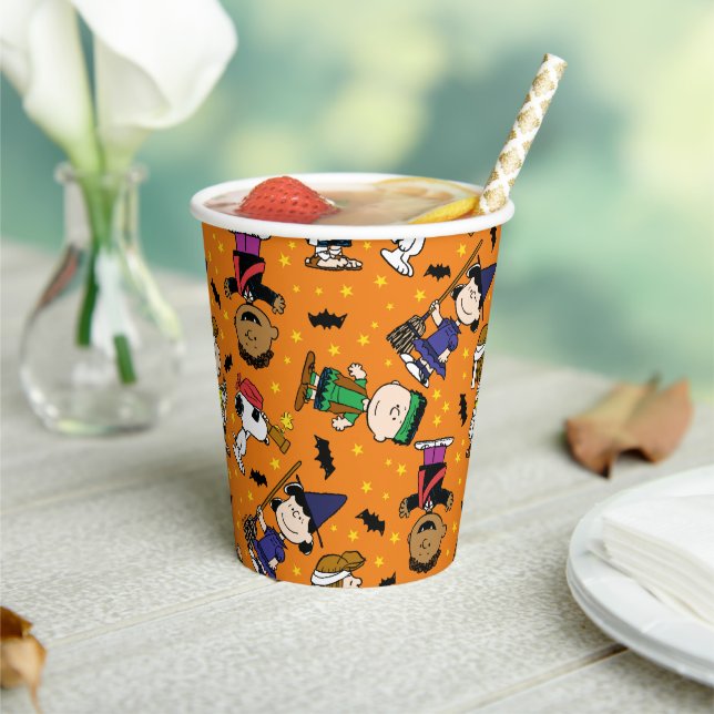 Erdnüsse | Fröhliches Halloween-Muster Pappbecher (In Situ)