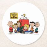Erdnüsse | Glück ist eins der Gang Runder Pappuntersetzer<br><div class="desc">Das Glück ist tatsächlich Teil der Peanuts-Bande, wie in der geliebten Comic-Streifen und seinen verschiedenen Anpassungen dargestellt. Die Peanuts-Charaktere, trotz ihrer Fehler und Kämpfe, finden Freude in ihren nah-Strick-Freundschaften und gemeinsamen Erfahrungen.</div>