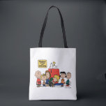 Erdnüsse | Glück ist eins der Gang Tasche<br><div class="desc">Das Glück ist tatsächlich Teil der Peanuts-Bande,  wie in der geliebten Comic-Streifen und seinen verschiedenen Anpassungen dargestellt. Die Peanuts-Charaktere,  trotz ihrer Fehler und Kämpfe,  finden Freude in ihren nah-Strick-Freundschaften und gemeinsamen Erfahrungen.</div>